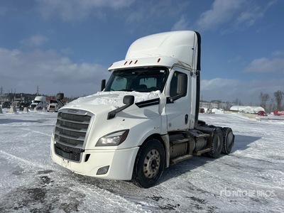 2020 Freightliner Cascadia 126 6x4 T/A Dagcabine Trekker