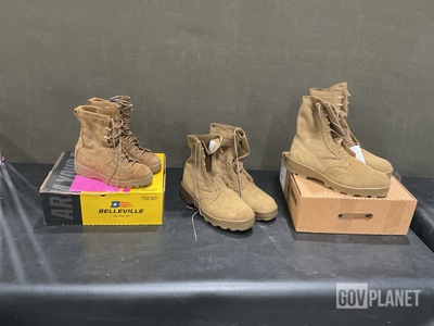 (30) Assorted Pairs of Boots