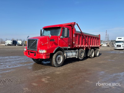 2002 Volvo VHD 8x4 Autocarro ribaltabile 3 assi