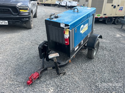 2022 Miller Big Blue 300 A Mobile Multi-Process を見 Welder - Fueled