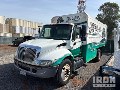 2007 International 4300 4x2 Chipper Truck (Inoperable)