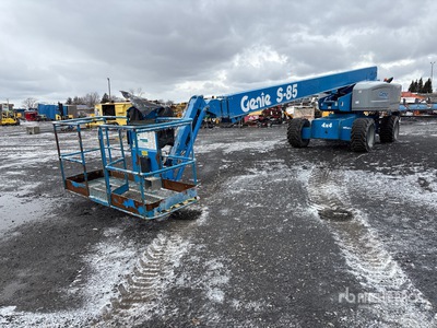2012 Genie S85 4WD Diesel Plataforma Elevadora Telescópica
