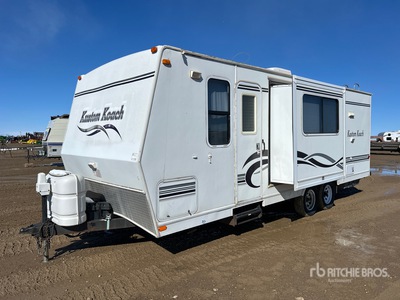 2002 Kustom Koach KT251 25 ft T/A Travel Trailer