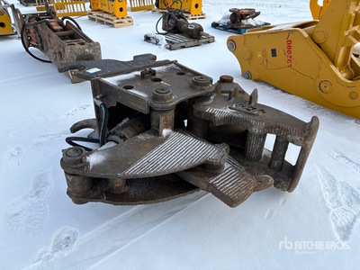 SEC Q/C Excavator 粉砕機用アタッチメント - Fits 250 Series