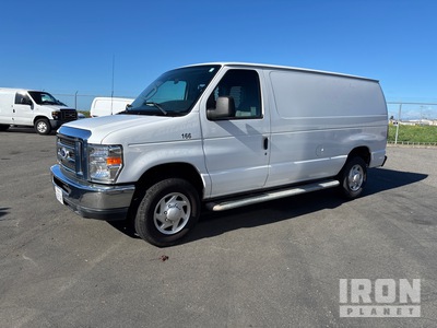 2014 (unverified) Ford E-250 فان نقل