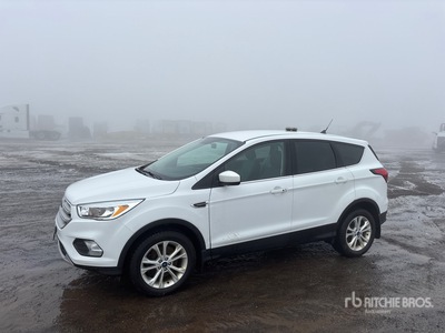 2019 Ford Escape SE 4WD  سيارة رياضية متعددة الاستخدامات