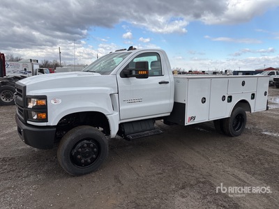 2023 Chevrolet Silverado 4500HD 4x4 Camion utilitaire