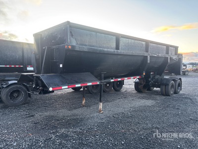 Clement 33 ft T/A End Dump Trailer