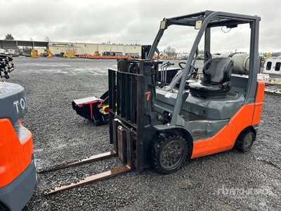 2008 Toyota 8FGCU25 4250 lb Cushion Tire Carrelli Elevatori