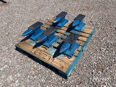 Quantity of (5) 2026 AGT 99 lb Cast Iron Anvil (Unused)