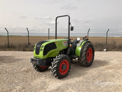 2016 Claas Nexos 210F 4WD Tractor Agrícola