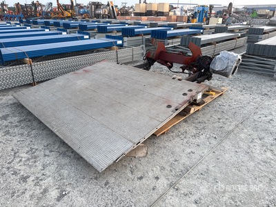 1995 Maxicargo MC15 Hydraulic Lift Gate Varios implementos camion