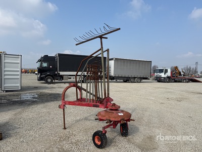 Ima La Rocca Hay Rake