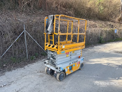 2013 Imer IT7380 Electric Nacelle Ciseau منصة رفع متحركة