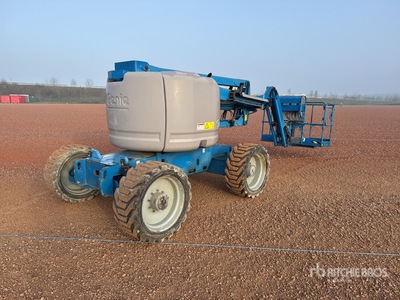 2011 Genie Z45/25 2WD Diesel Nacelle Articulee Articulating Boom Lift