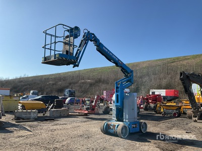 2016 Genie Z30/20 2WD Electric Articulating Boom Lift