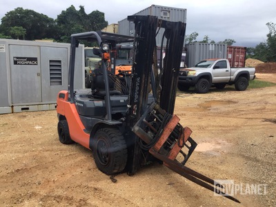 Toyota 8EDU30 Forklift