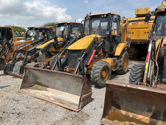2013 Hyundai H930C 4x4 Backhoe Loader
