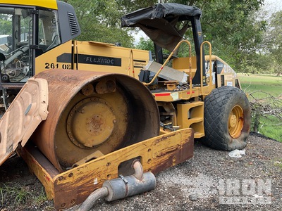 2012 Cat CS533E Gładka zagęszczarka bębnowa (Inoperable)