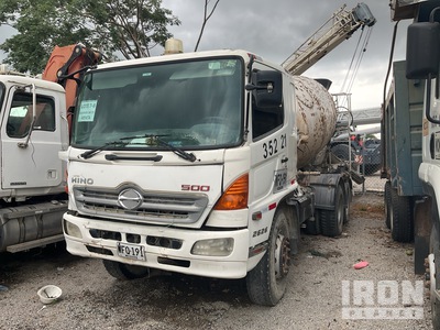 2016 Hino FM8JLTD 6x4 Camion hormigonera (Inoperable)