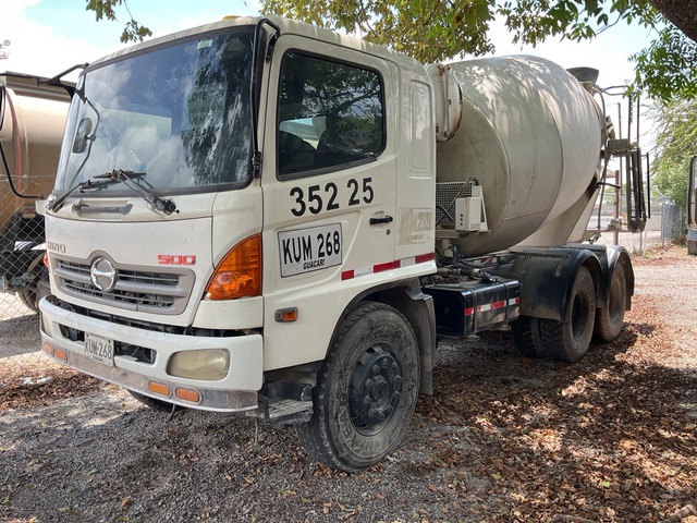 2008 Hino FM1JCA 6x4 Mixer Truck (Inoperable)