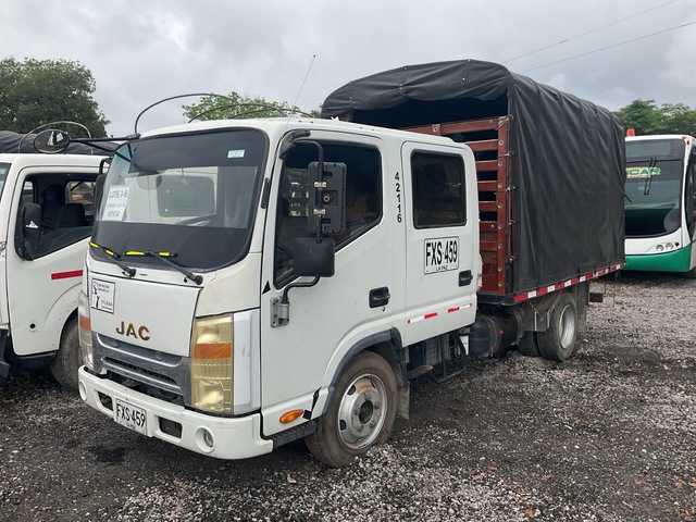 2022 JAC HFC1042KND 4x2 Crew Cab Flatbed Truck (Inoperable)