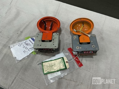 (8) QAI Aerospace G6250-5 Search Lights