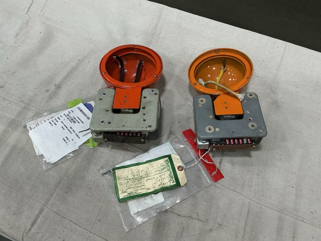 (8) QAI Aerospace G6250-5 Search Lights