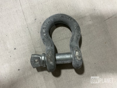(200) W.H Smith 7/8" Shackles