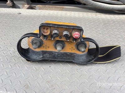 2016 International SF637 6x4 3-Achs Kipper-Lkw