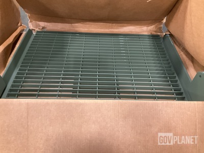 (4) Cecom 13214E1298 Vehicle Body Tailgate Platforms