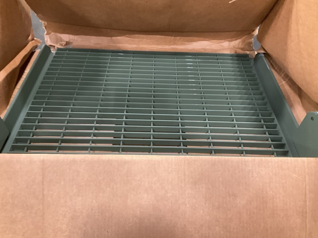 (4) Cecom 13214E1298 Vehicle Body Tailgate Platforms