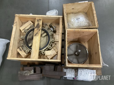 (1) Valve Disk, (4) Impeller Guiding Blocks & Assorted Items