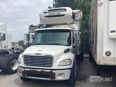 2014 Freightliner M2  106 4x2 Autocarro furgonato