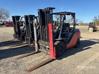 2015 Toyota 8500 lb Wózek widłowy