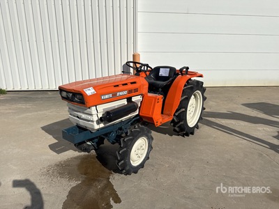 Kubota B1600DT 4WD Tracteur Utilitaire ユーティリティトラクター