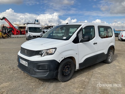 2020 Peugeot Rifter Passenger Van