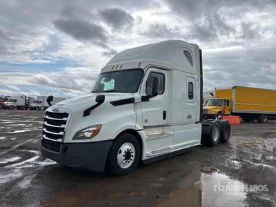 2020 Freightliner Cascadia 126 6x4 T/A Slaapcabine Trekker