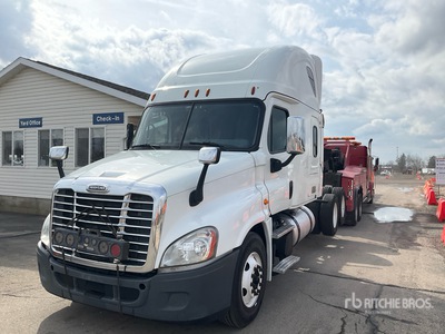 2019 Freightliner Cascadia 125 T/A Sleeper Truck Tractor