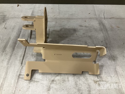 (110) Oshkosh 3896492 Vehicular Components Brackets