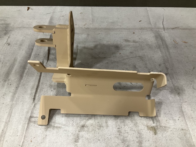 (110) Oshkosh 3896492 Vehicular Components Brackets