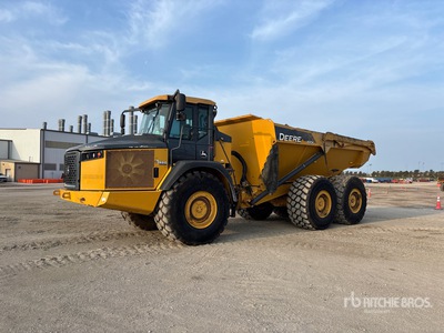 2015 John Deere 410ET Camion à benne articulé