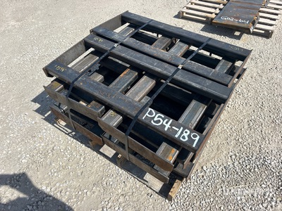 Quantity of (10) 2025 Kit Containers QT-F-Blank Plaque de montage accessoire chargeuse