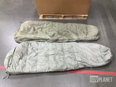 (38) Sleeping Bags