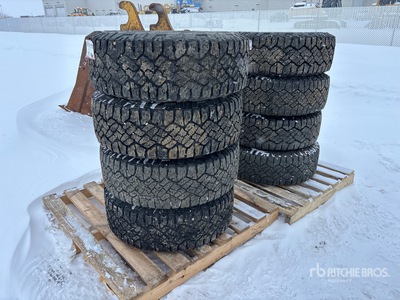 Quantity of (8) GoodYear 275/70R18 Pneumatici per autocarro