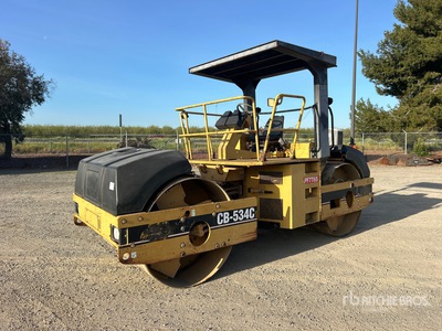 2002 Cat CB-534C Dubbele trommelwals