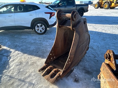 24 in Q/C Digging Schaufel - Fits JD 210, Cat 320