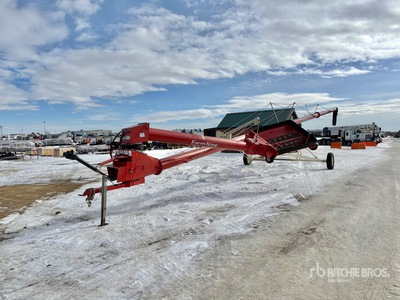 2017 Farm King 1070 10 in x 70 ft Swing 穀物用オーガー