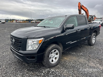 2020 Nissan Titan 4x4 Crew Cab Pickup