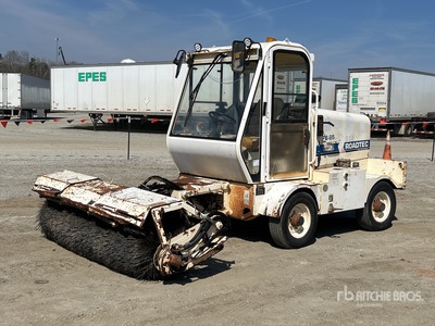2011 Roadtec FB-85 Self-Propelled Broom
